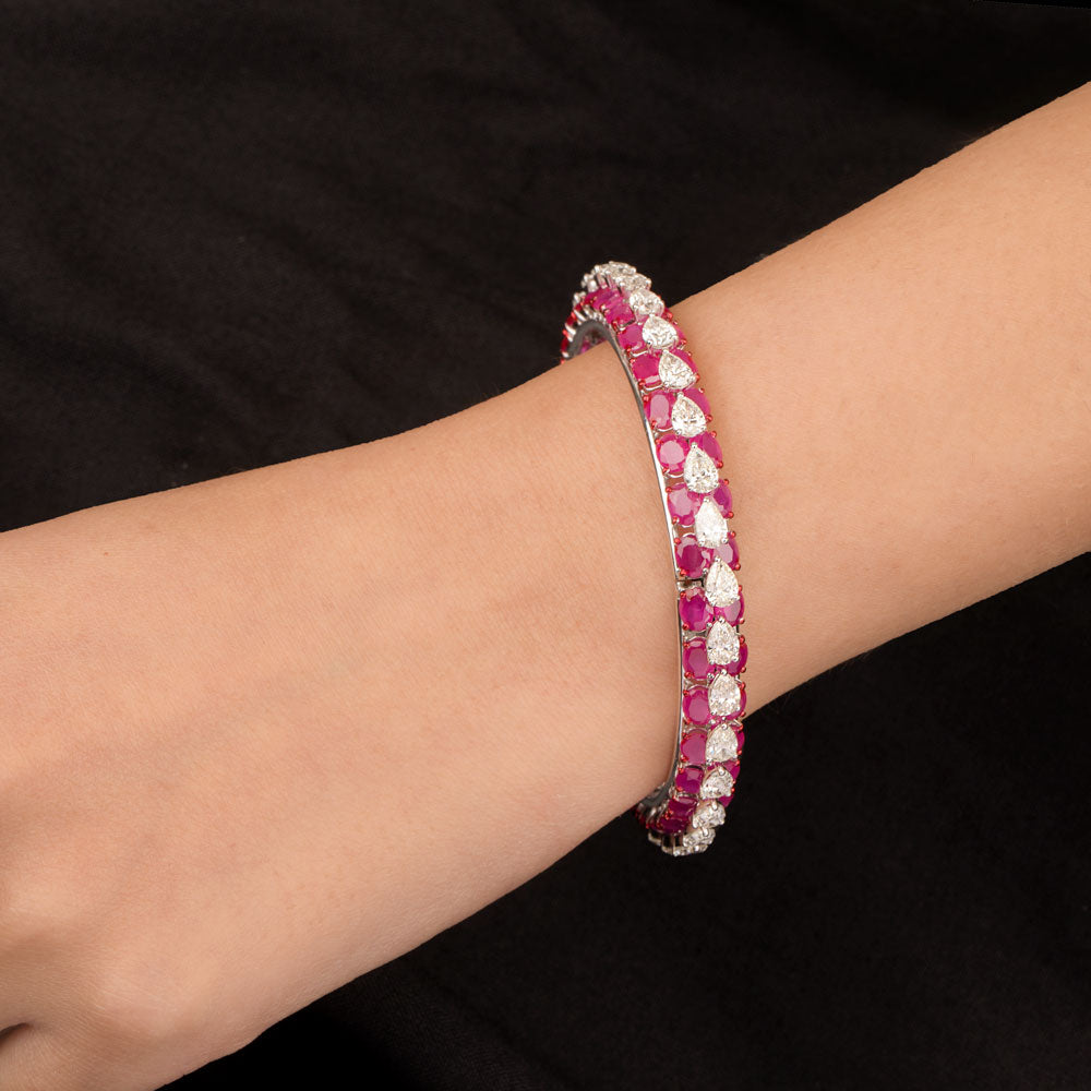 18K White Gold Diamond Bangle - 10.257ct VS-SI-IJ with Colour Stones