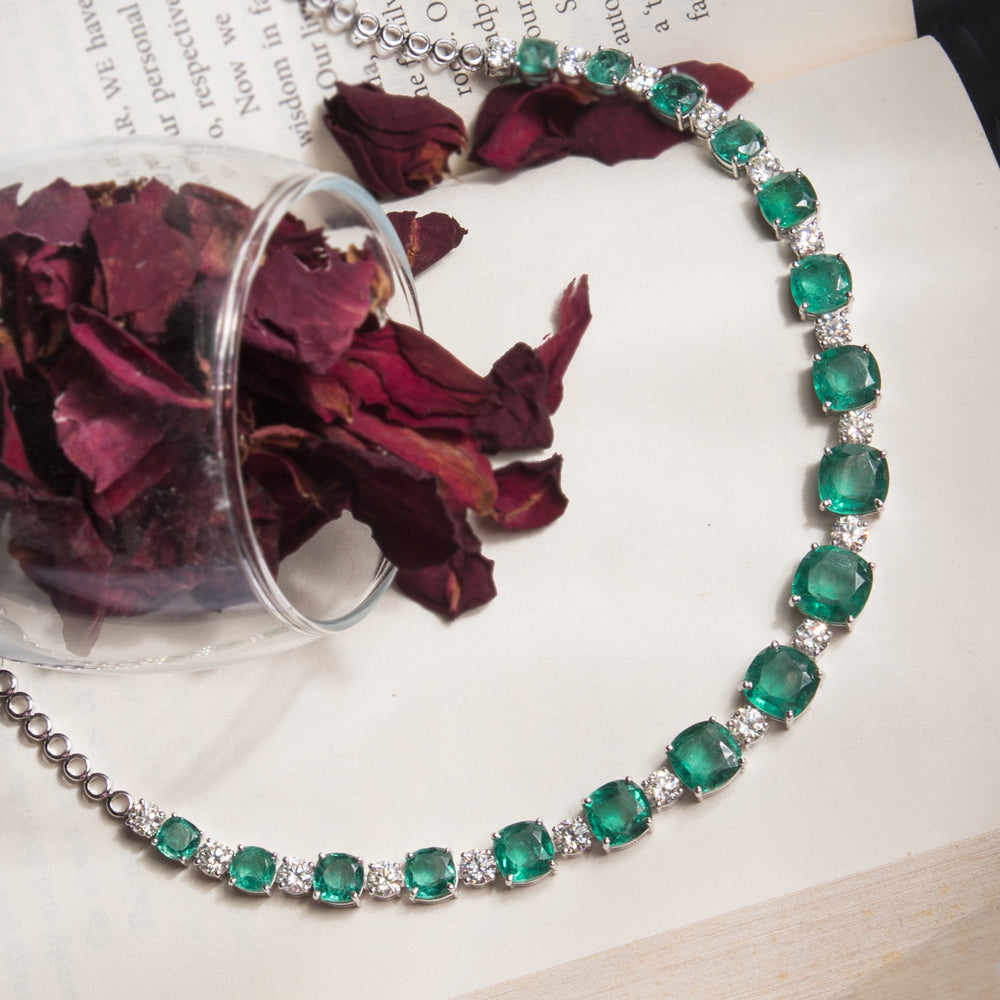 18K White Gold Diamond Necklace - 5.66ct VVS-VS-IJ with Colour Stones