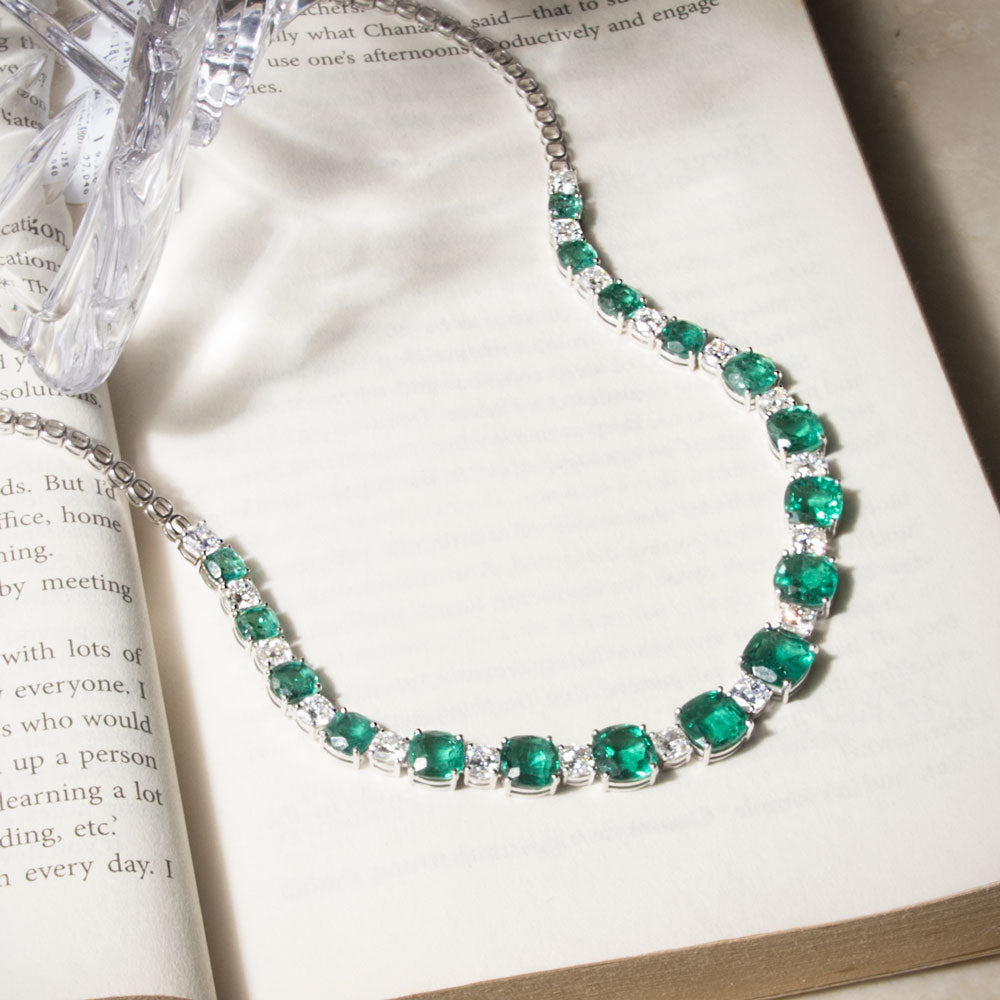 18K White Gold Diamond Necklace - 10.55ct VVS-VS-FG with Colour Stones