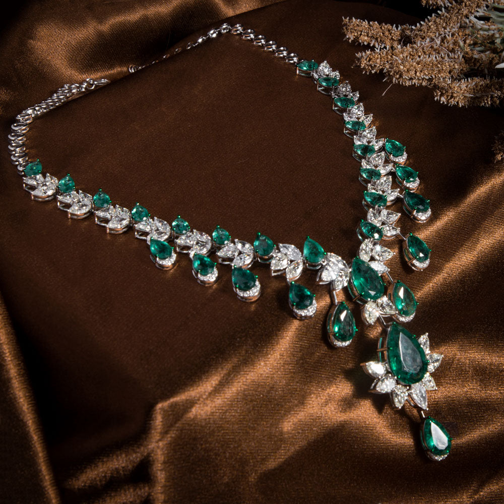 18K White Gold Diamond Necklace - 30.921ct VS-SI-IJ with Colour Stones