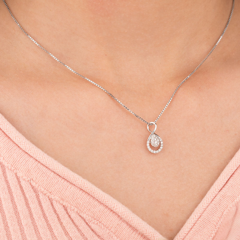 18K White Gold Diamond Pendant - 0.18ct SI-IJ