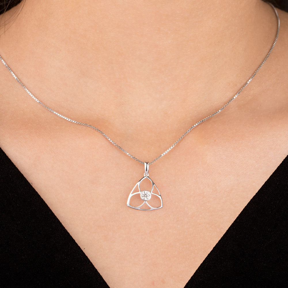 18K White Gold Diamond Pendant - 0.23ct SI-IJ