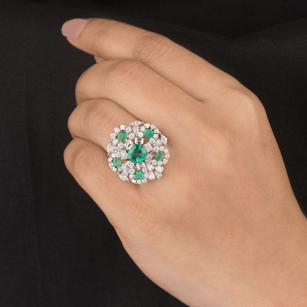 18K White Gold Diamond Ring - 1.925ct VVS-VS-EF with Colour Stones