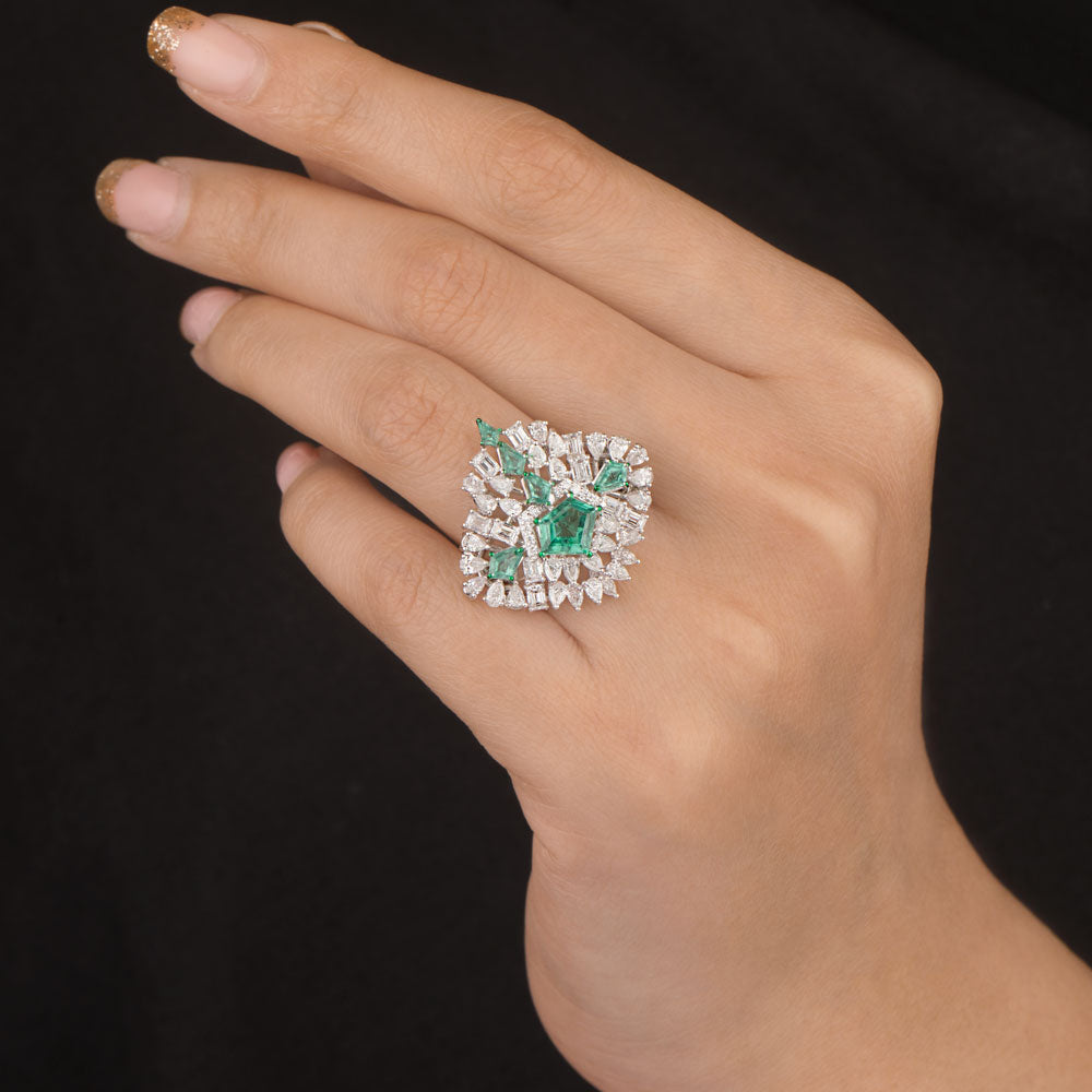 18K White Gold Diamond Ring - 2.121ct VVS-VS-EF with Colour Stones