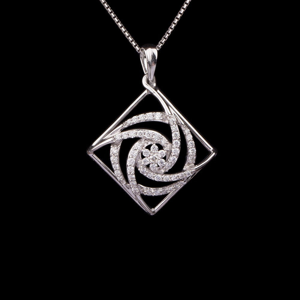18K White Gold Diamond Pendant - 0.37ct SI-GH