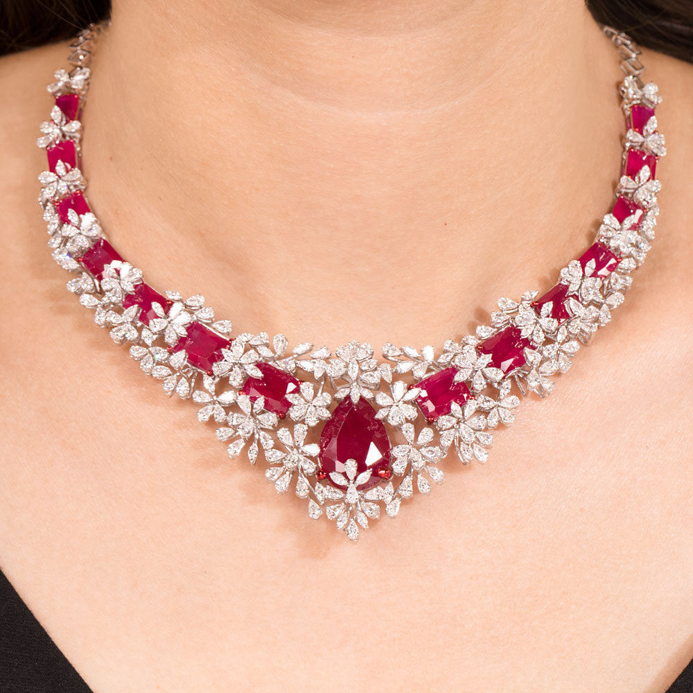 18K White Gold Diamond Necklace - 15.254ct VVS-VS-EF with Colour Stones