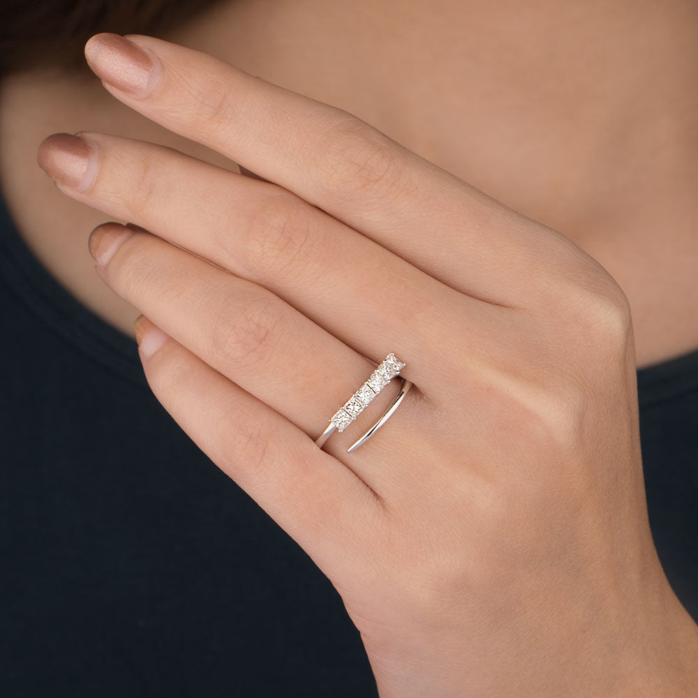 18K White Gold Diamond Ring - 0.623ct VVS-VS-GH
