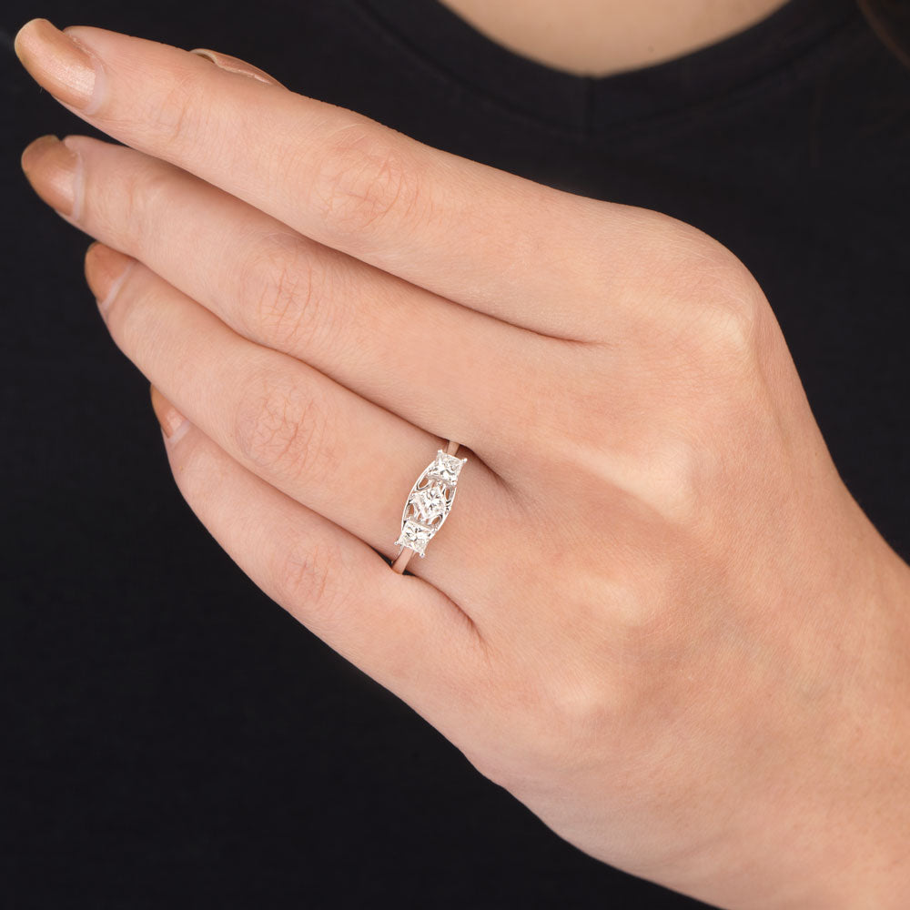 18K White Gold Diamond Ring - 0.58ct VVS-VS-FG