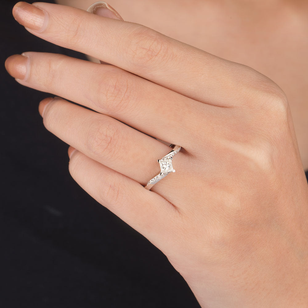 18K White Gold Diamond Ring - 0.481ct VVS-VS-IJ