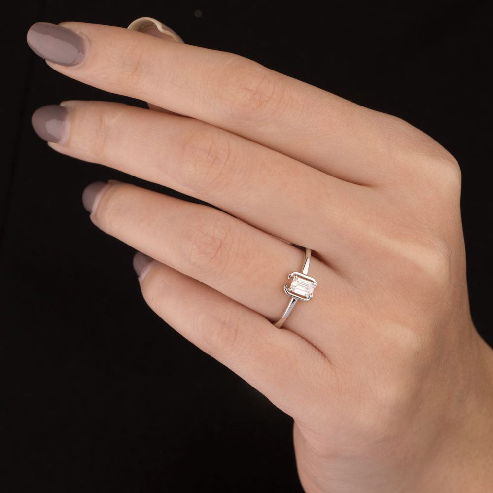 18K White Gold Diamond Ring - 0.407ct VVS-IJ