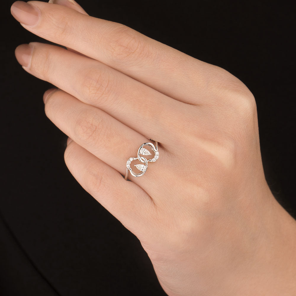 18K White Gold Diamond Ring - 0.219ct VVS-VS-FG