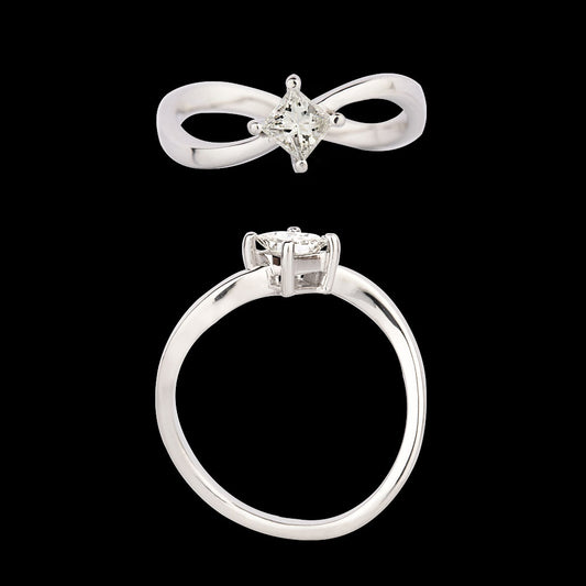 18K White Gold Diamond Ring - 0.342ct VVS-HI
