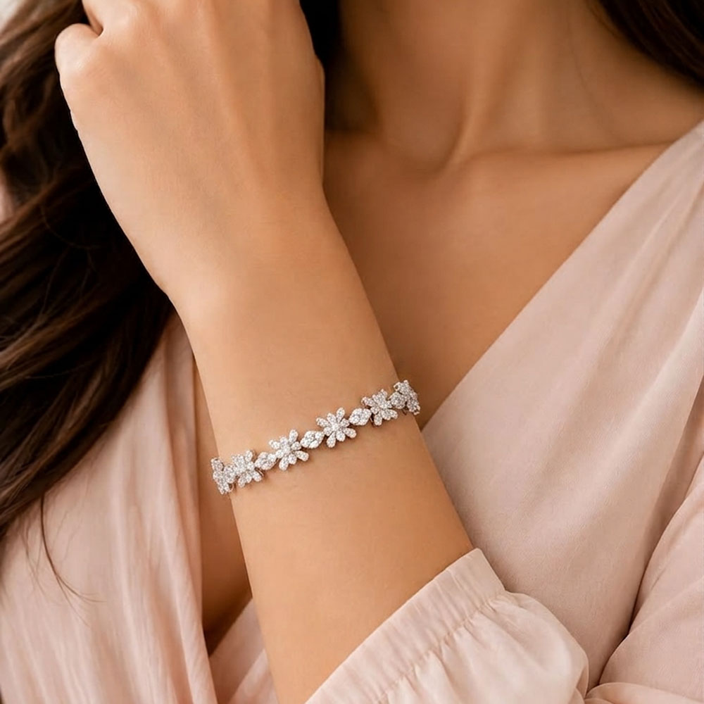 18K White Gold Diamond Bracelet - 4.507ct VVS-EF