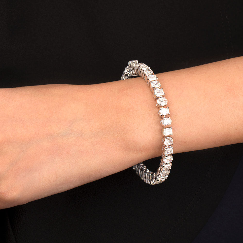 18K White Gold Diamond Bangle - 37.58ct VVS-VS-GH