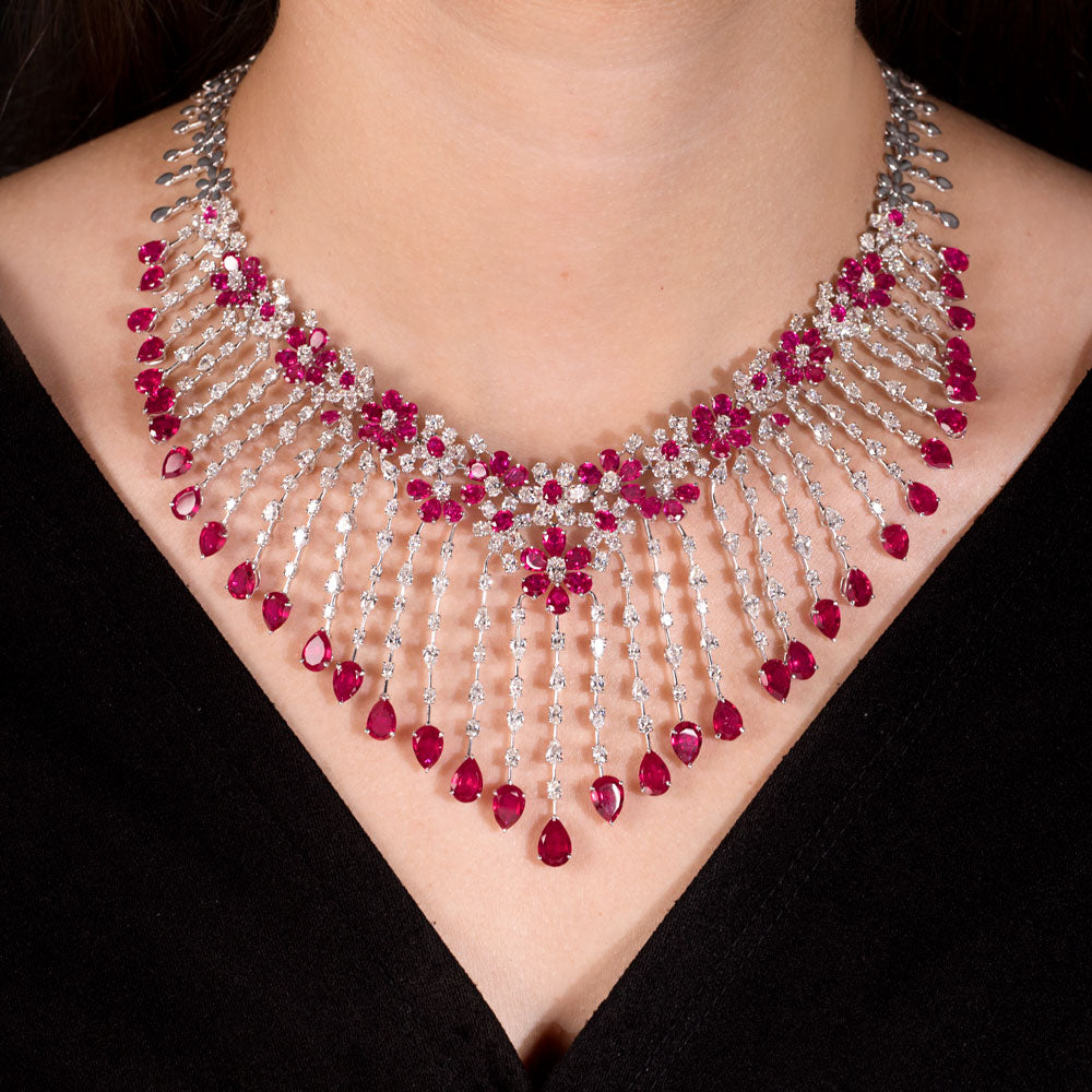 18K White Gold Diamond Necklace - 19.55ct VVS-VS-EF with Colour Stones