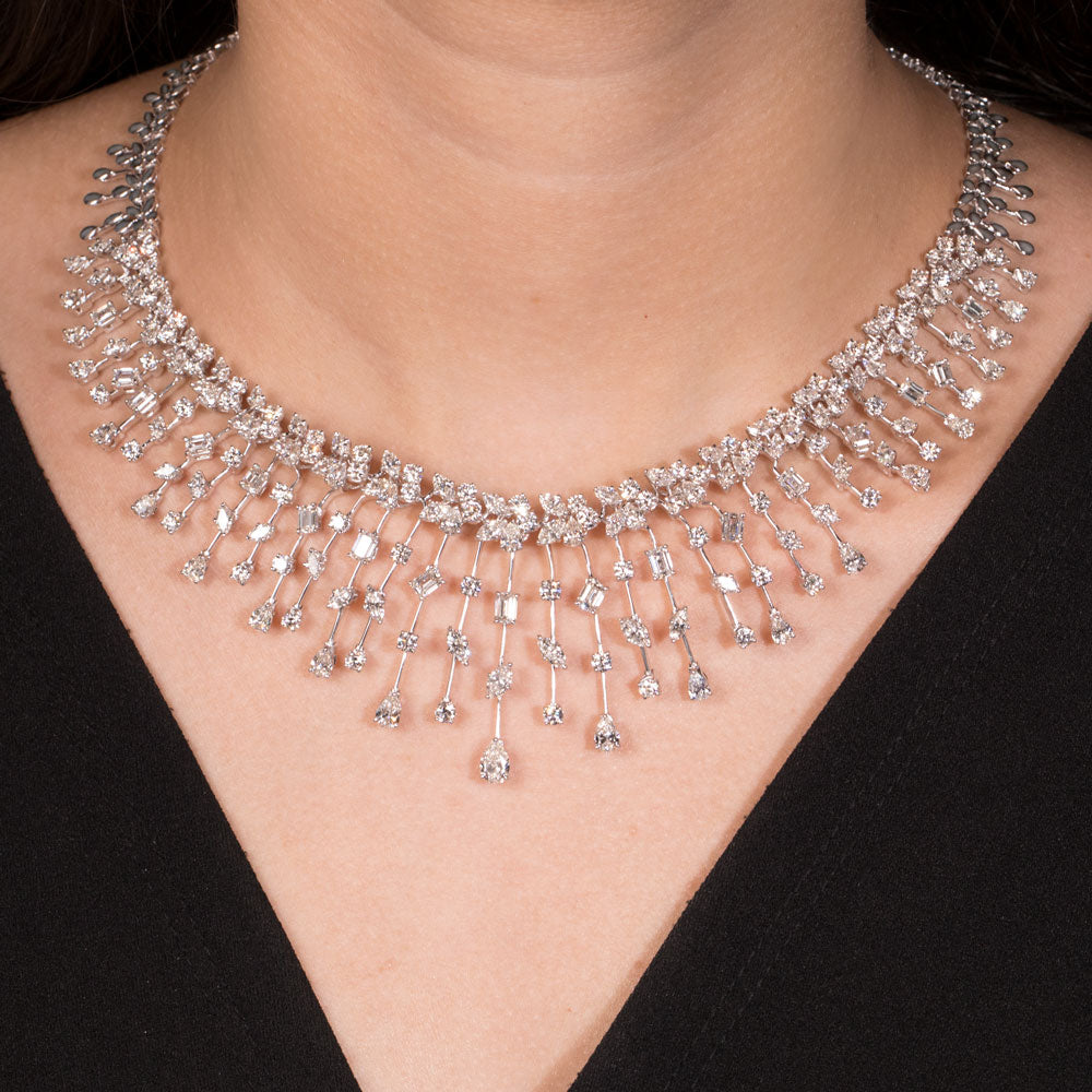 18K White Gold Diamond Necklace - 26.36ct VVS-VS-HI with Colour Stones