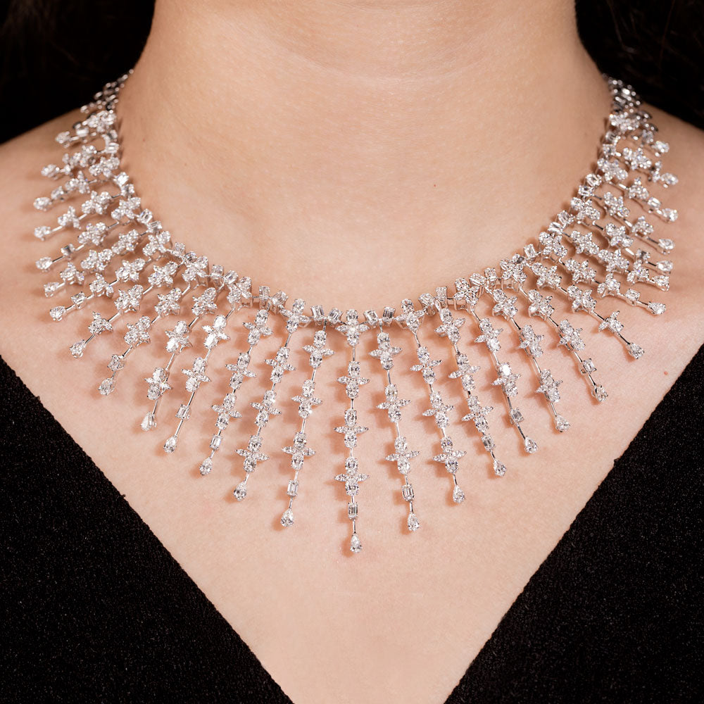 18K White Gold Diamond Necklace - 24.74ct VVS-EF