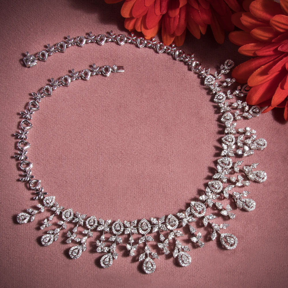 18K White Gold Diamond Necklace - 17.593ct VVS-VS-GH