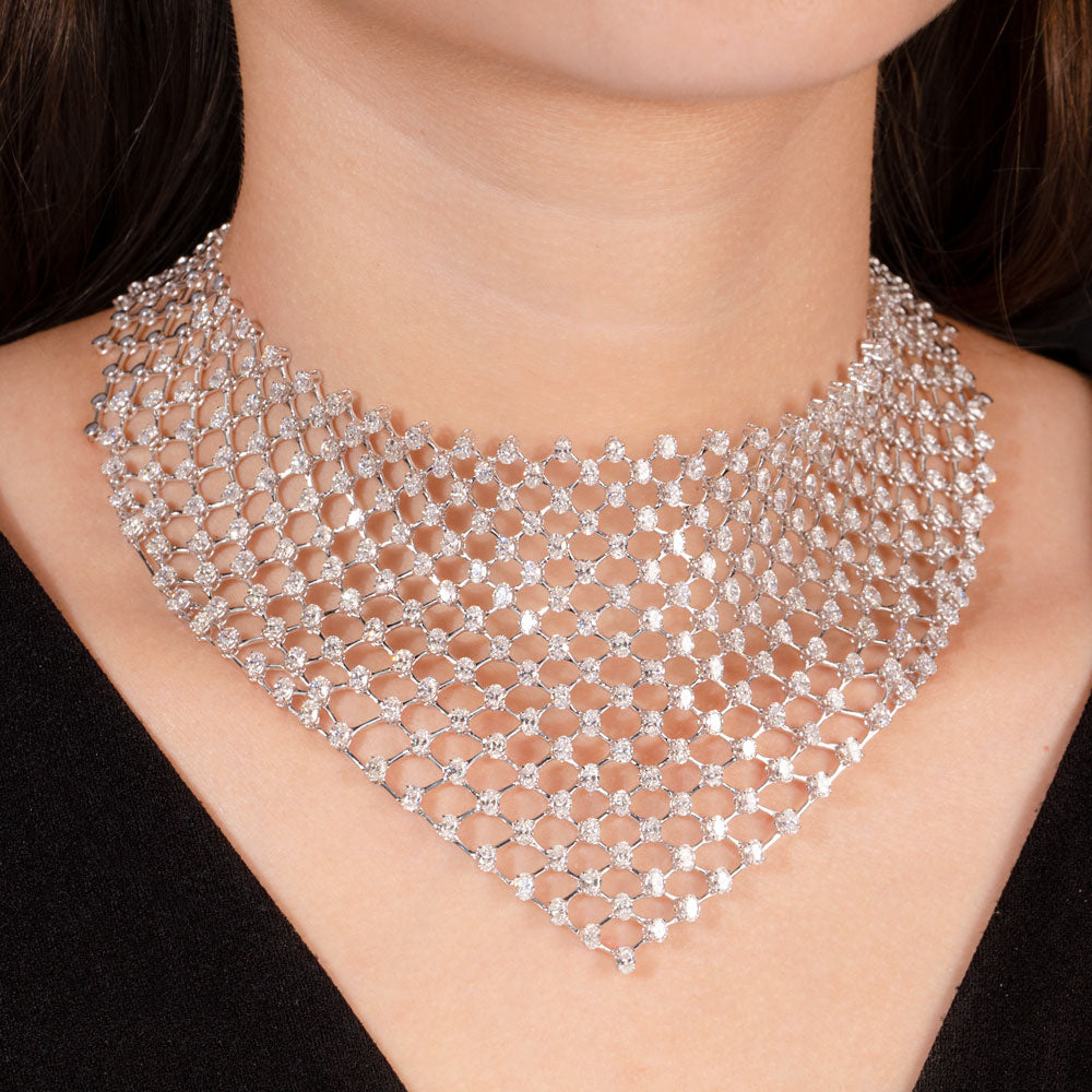 18K White Gold Diamond Necklace - 30.39ct VVS-FG