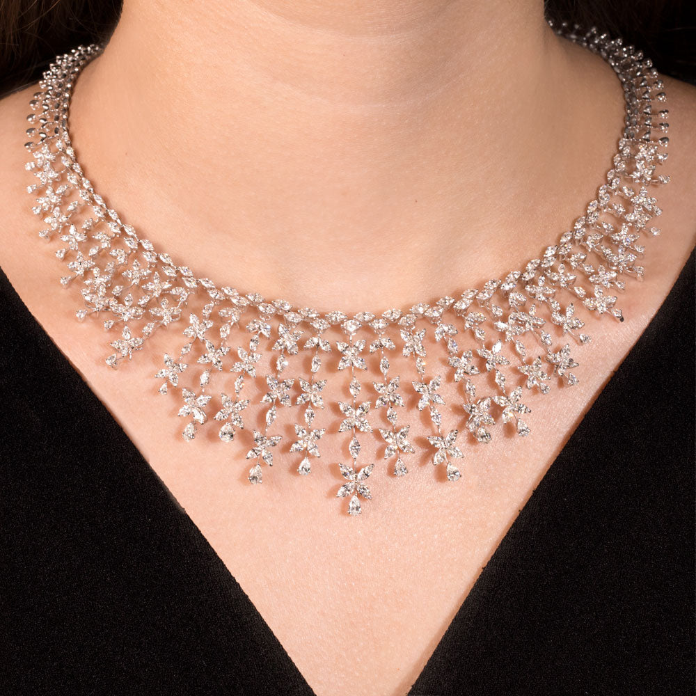 18K White Gold Diamond Necklace - 20.53ct VVS-VS-HI