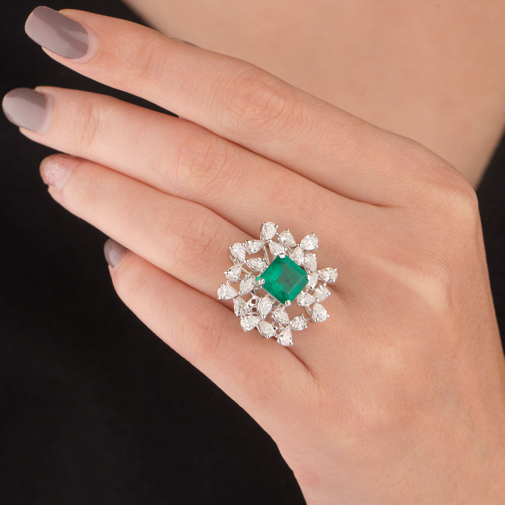 18K White Gold Diamond Ring - 2.3ct VVS-VS-FG with Colour Stones
