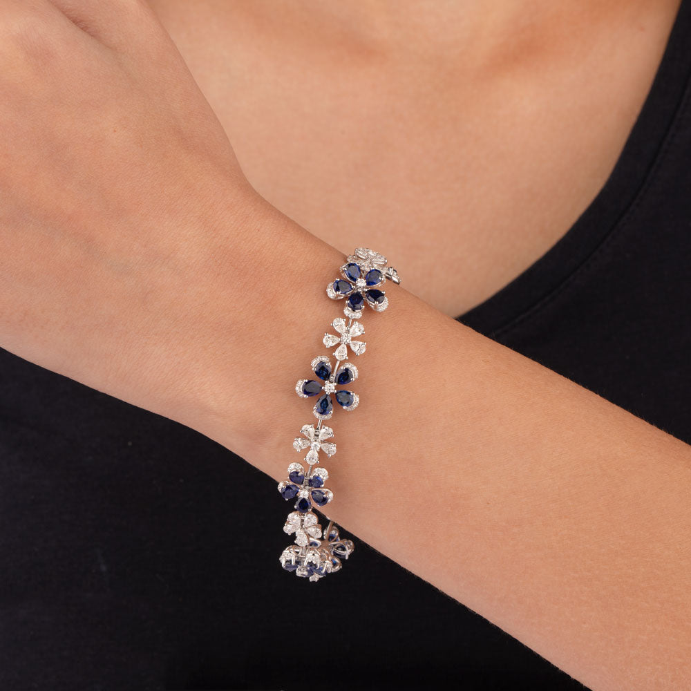 18K White Gold Diamond Bracelet - 4.471ct VVS-VS-FG with Colour Stones