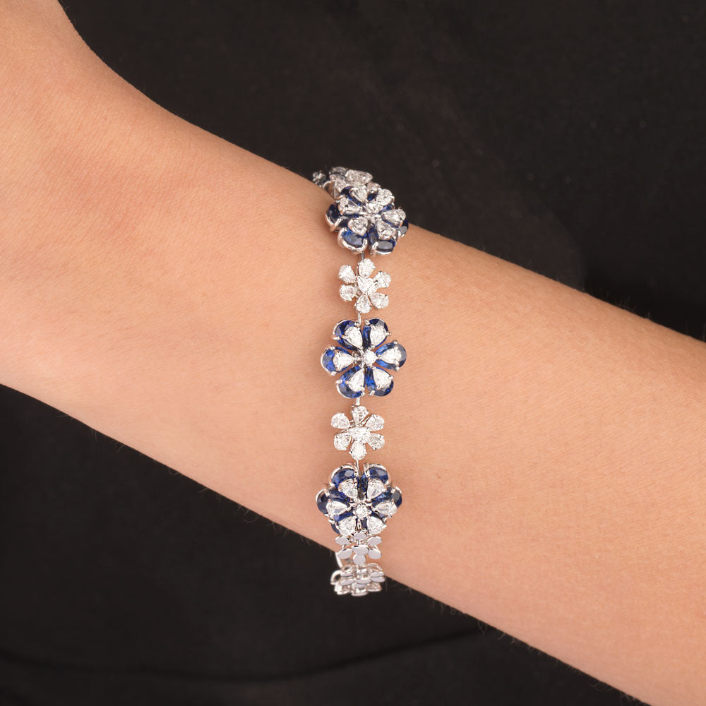 18K White Gold Diamond Bracelet - 4.103ct VS-SI-EF with Colour Stones