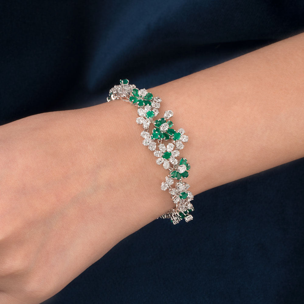 18K White Gold Diamond Bracelet - 7.11ct VVS-VS-EF with Colour Stones