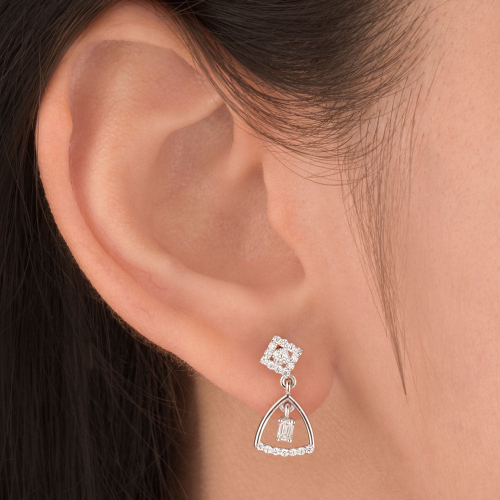 18K White Gold Diamond Earrings - 0.368ct VVS-FG