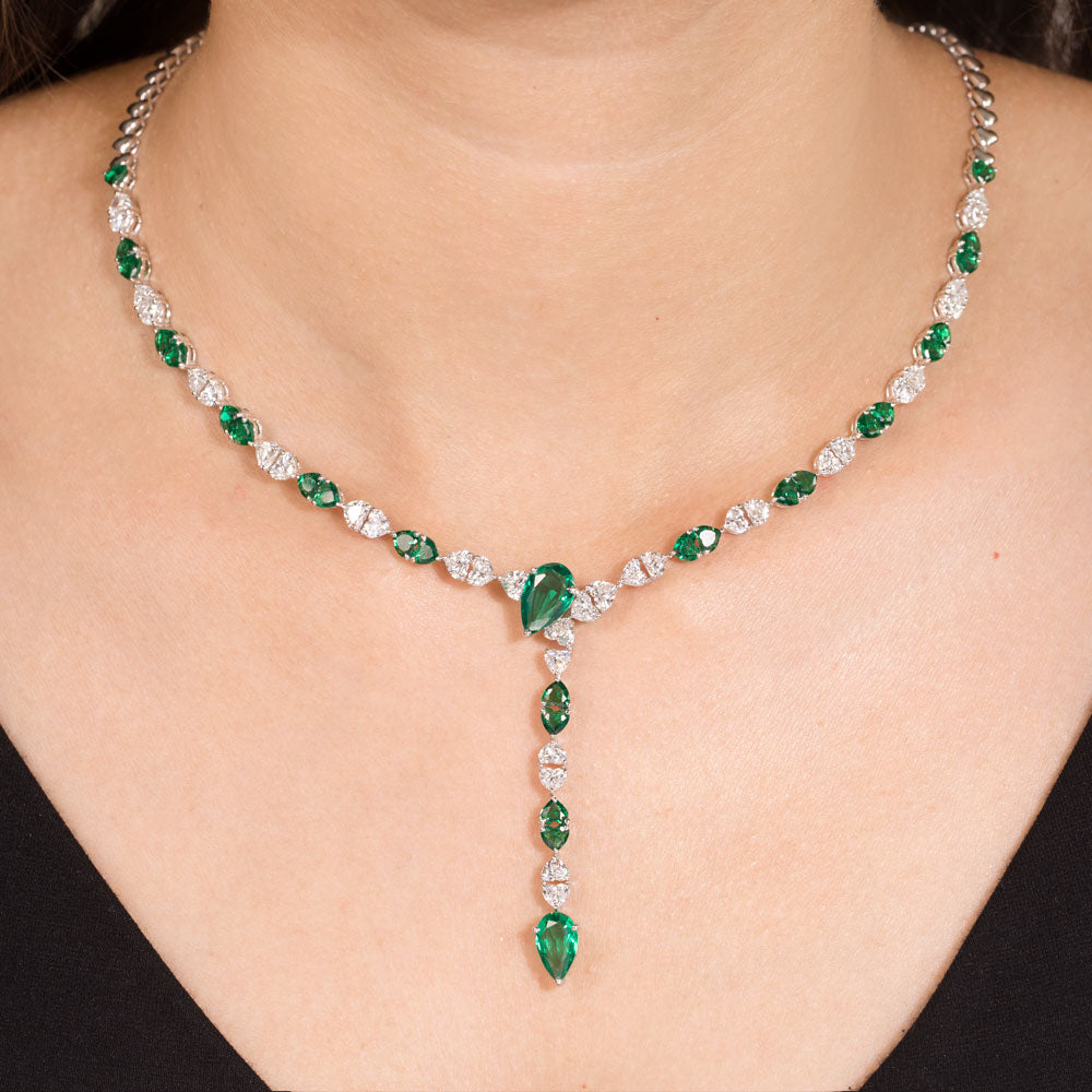 18K White Gold Diamond Necklace - 6.67ct VVS-VS-EF with Colour Stones