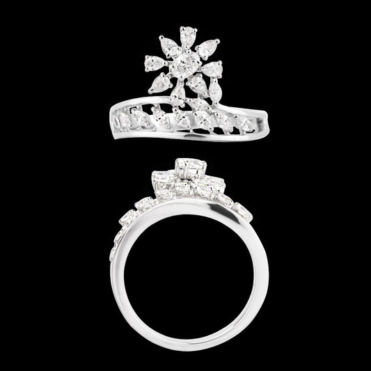 18K White Gold Diamond Ring - 0.697ct VVS-FG