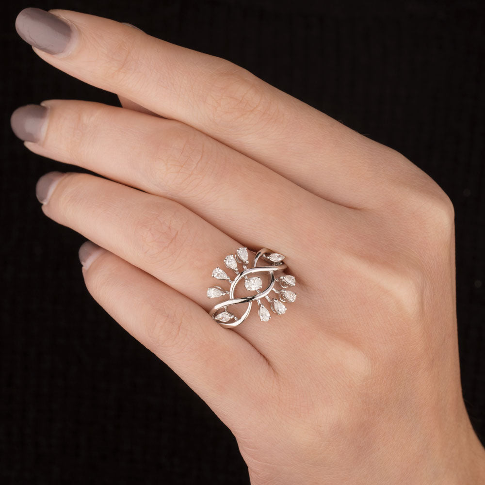 18K White Gold Diamond Ring - 0.53ct VVS-FG