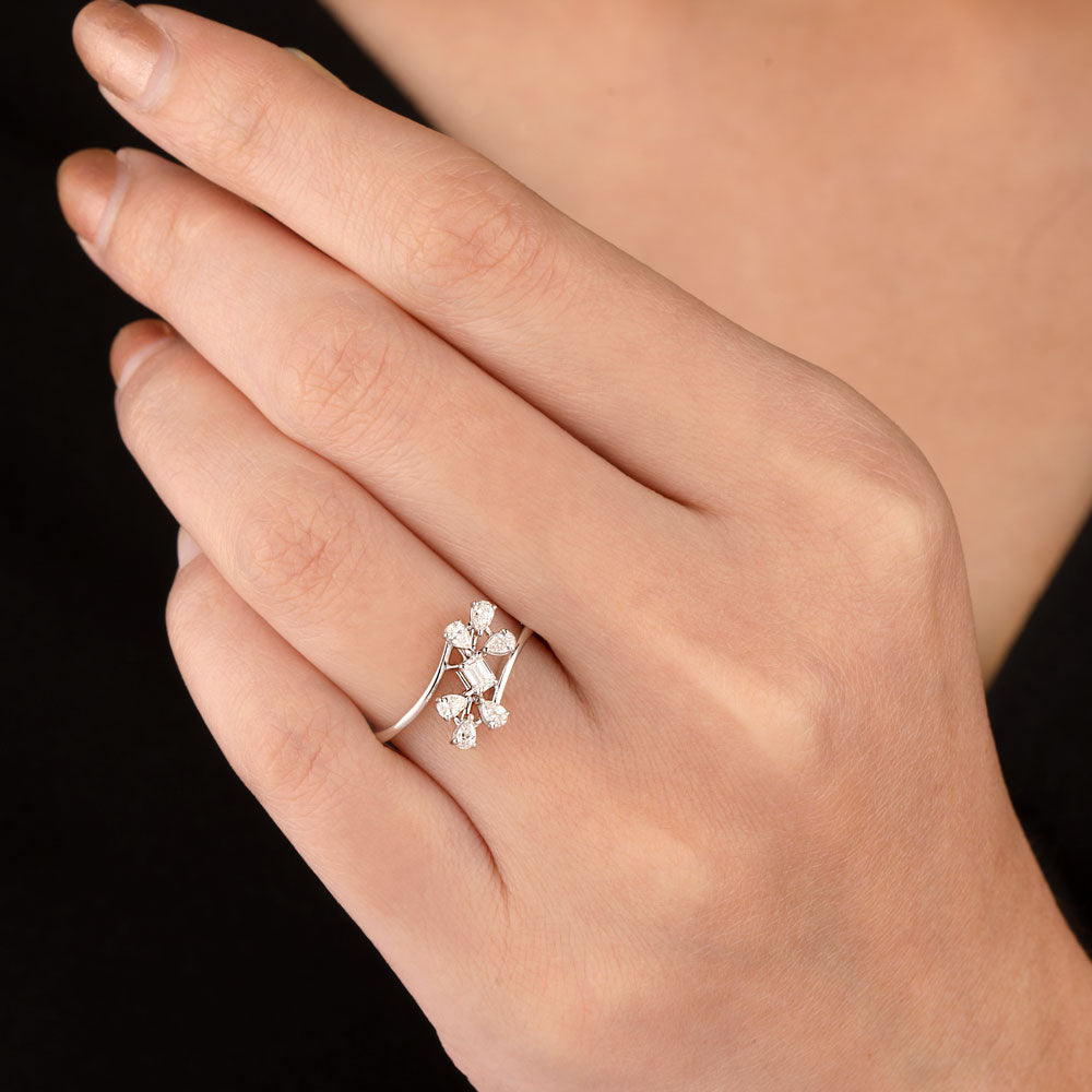 18K White Gold Diamond Ring - 0.31ct VVS-FG