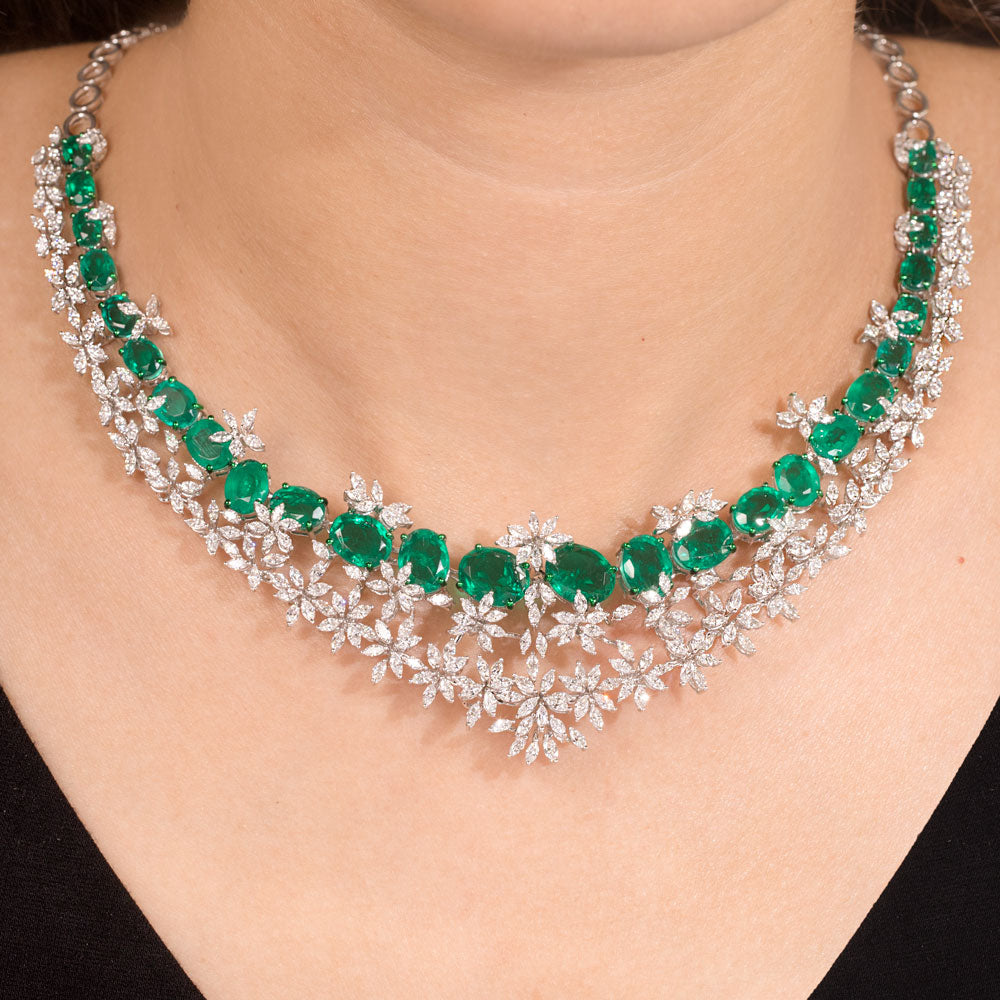 18K White Gold Diamond Necklace - 8.86ct VVS-EF with Colour Stones