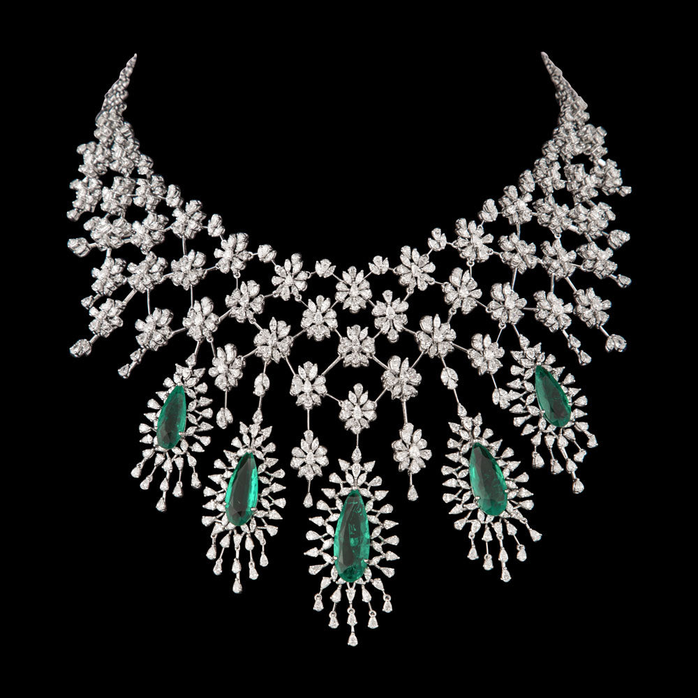 18K White Gold Diamond Necklace - 39.38ct VVS-EF with Colour Stones