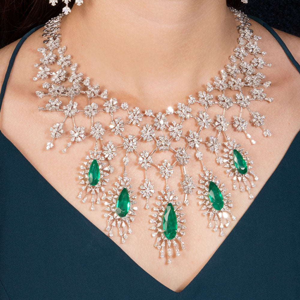 18K White Gold Diamond Necklace - 39.38ct VVS-EF with Colour Stones