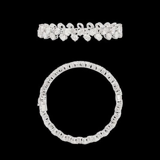 18K White Gold Diamond Bangle - 21.14ct VVS-VS-HI