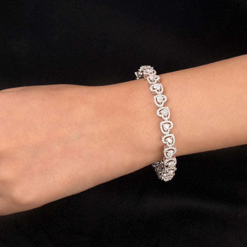 18K White Gold Diamond Bangle - 7.335ct VVS-VS-EF