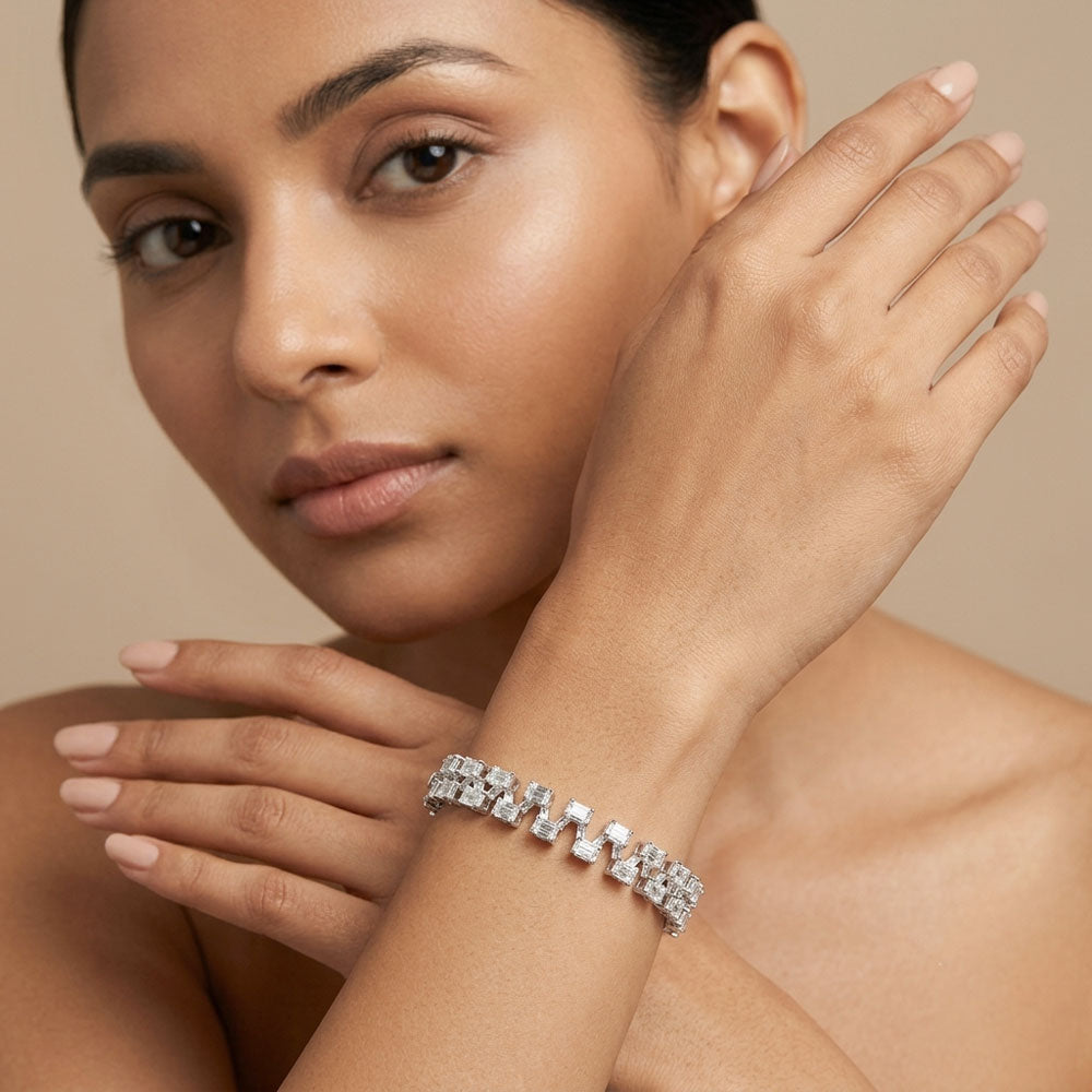 18K White Gold Diamond Bangle - 21.62ct VVS-VS-HI