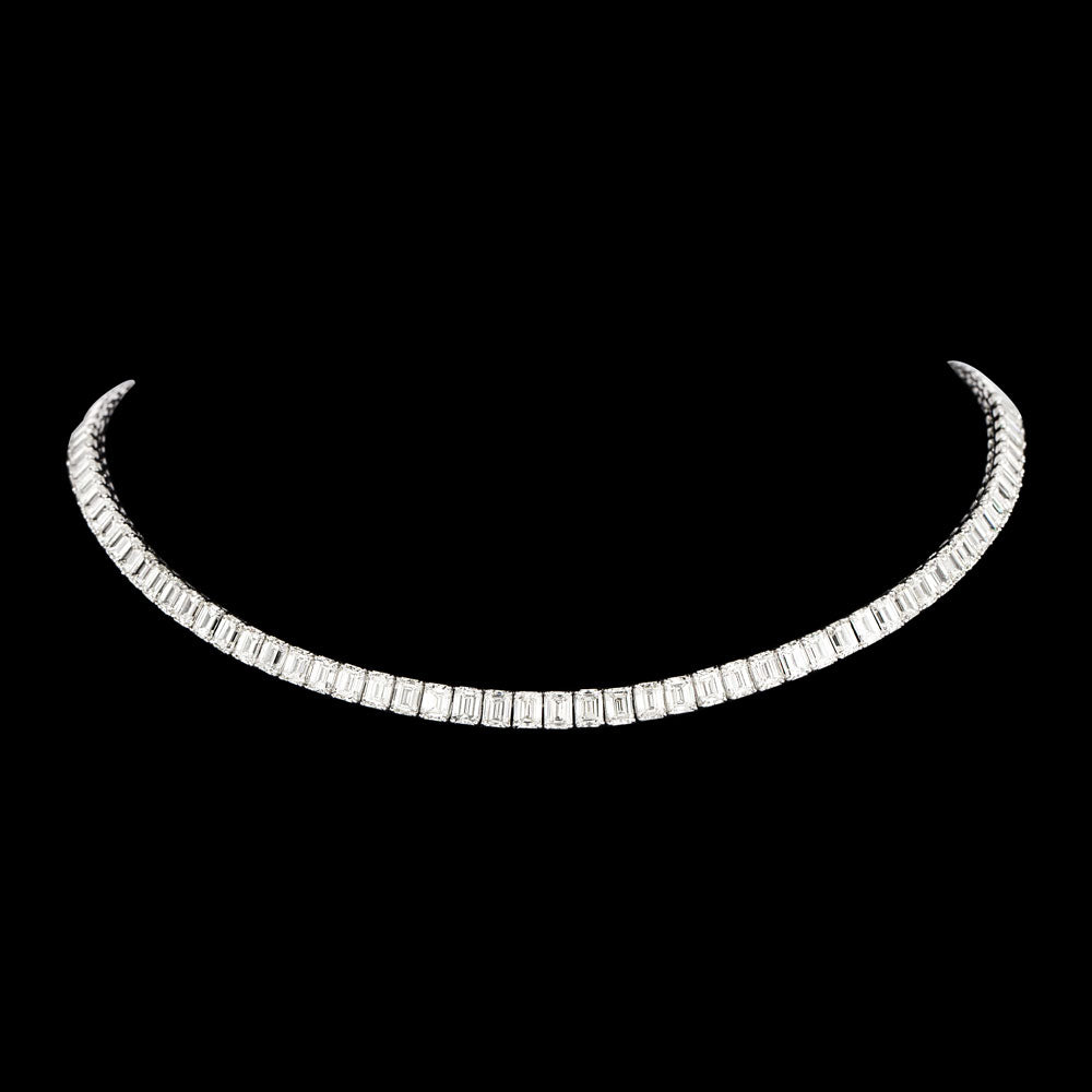 18K White Gold Diamond Necklace - 27.83ct VVS-VS-GH