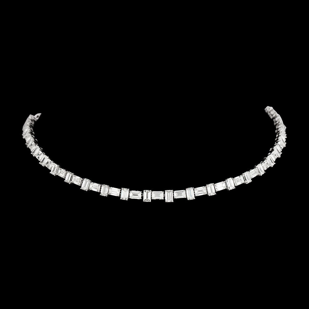 18K White Gold Diamond Necklace - 24.33ct VVS-VS-GH