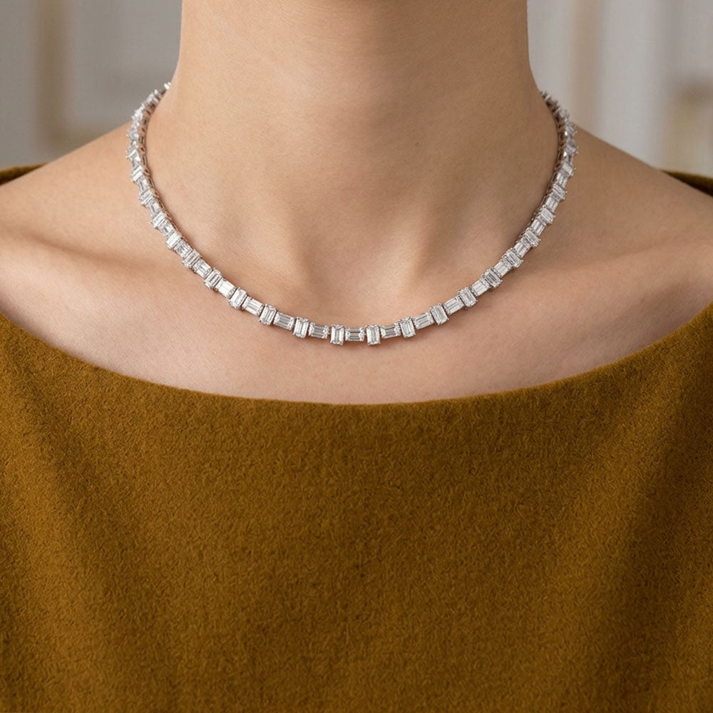 18K White Gold Diamond Necklace - 24.33ct VVS-VS-GH