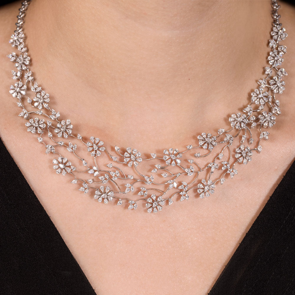 18K White Gold Diamond Necklace - 10.926ct VVS-EF