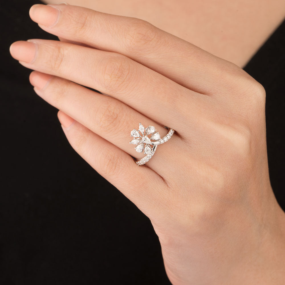 18K White Gold Diamond Ring - 0.73ct VVS-EF