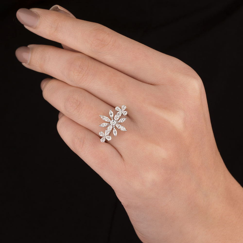 18K White Gold Diamond Ring - 0.83ct VVS-EF