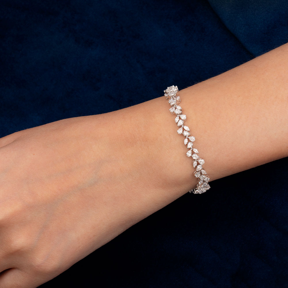 18K White Gold Diamond Bracelet - 5.302ct VVS-EF