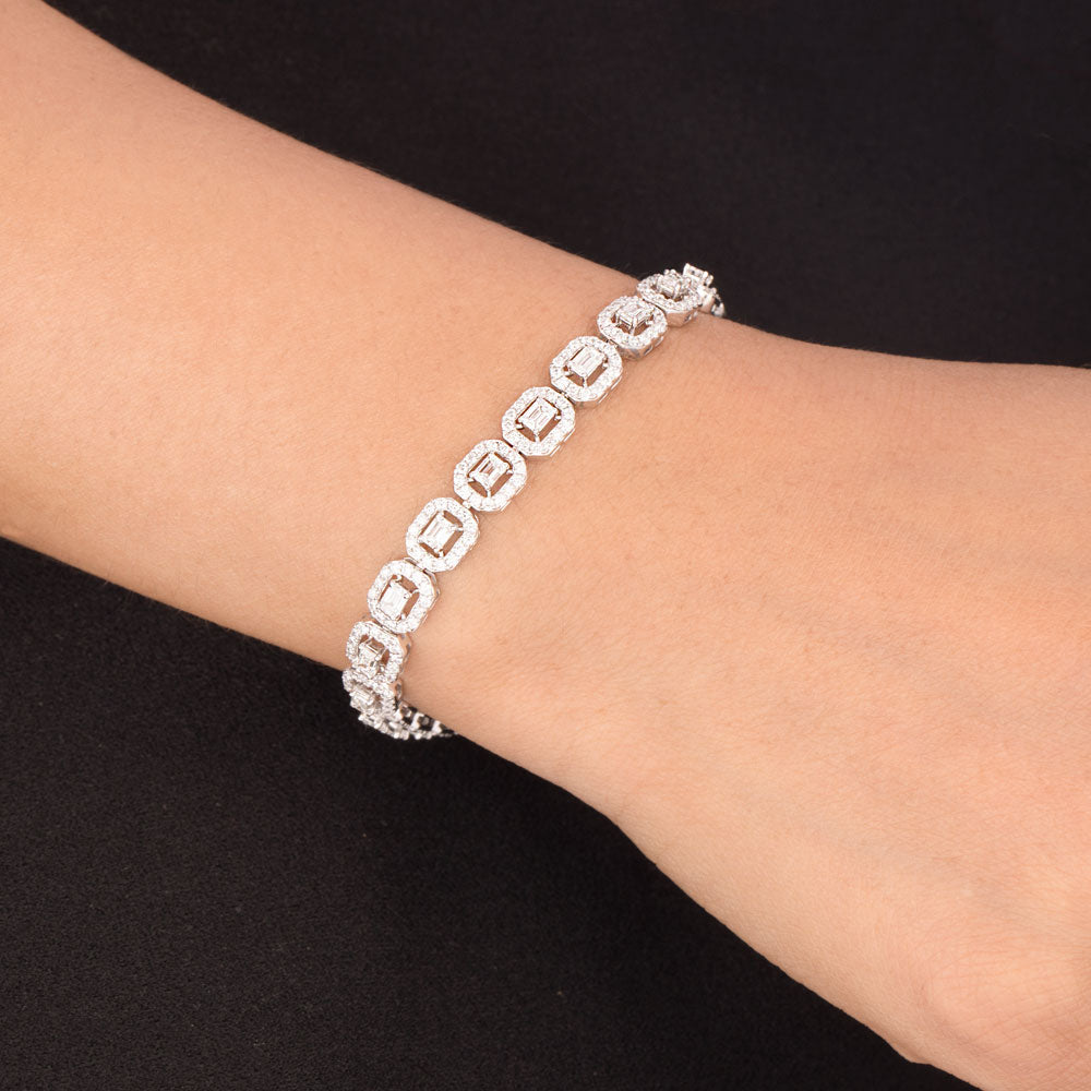 18K White Gold Diamond Bracelet - 4.05ct VVS-FG
