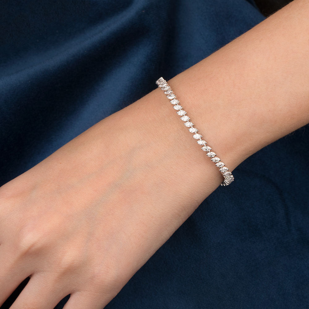 18K White Gold Diamond Bracelet - 4.29ct VVS-VS-EF