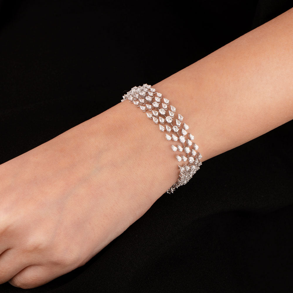 18K White Gold Diamond Bracelet - 6.134ct VVS-EF