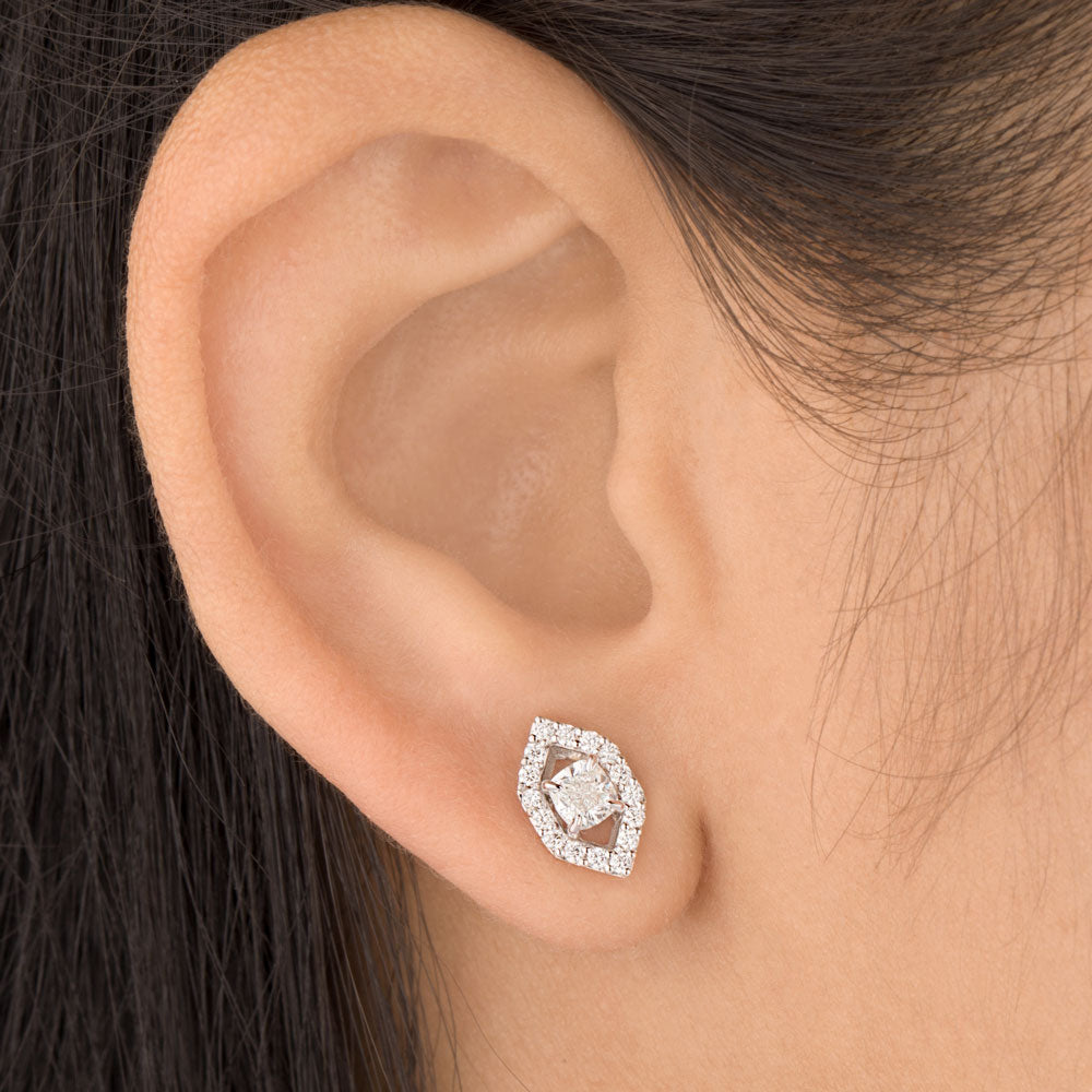 18K White Gold Diamond Earrings - 0.731ct VVS-VS-HI
